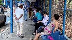Pacientes de enfermedades crónicas afectados por falta de medicamentos