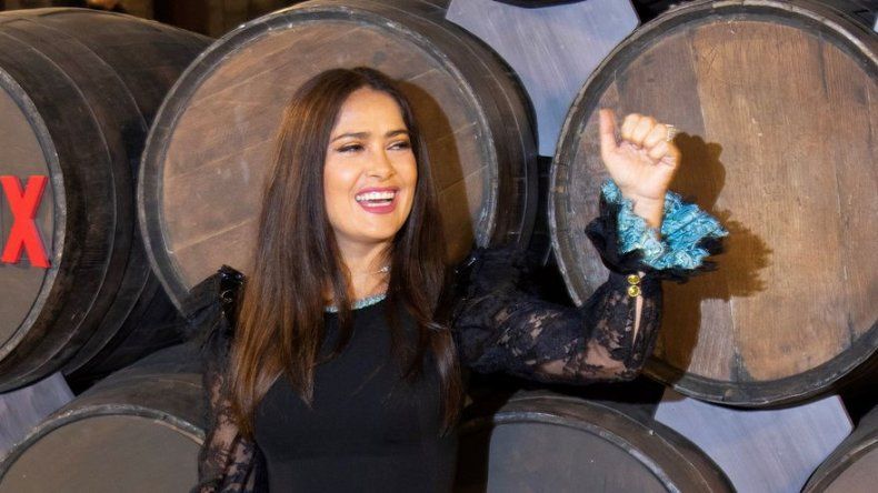 Salma Hayek plasma un México de mujeres empoderadas en la serie Monarca