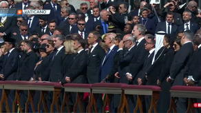Líderes mundiales despidiendo al papa Francisco Líderes mundiales despidiendo al papa Francisco
