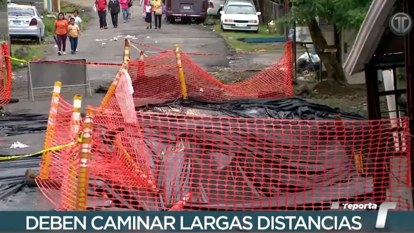 Retorno a clases: Colapso de vía en Nueva Libia afecta a estudiantes Retorno a clases: Colapso de vía en Nueva Libia afecta a estudiantes