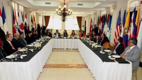 Saint Malo se reunió con embajadores de Asia