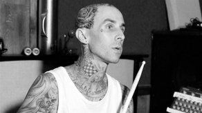 Travis Barker cree que Rita Ora es guapísima e increíble