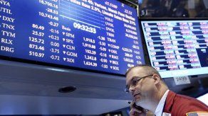 Wall Street cierra con pérdidas por segundo día y el Dow Jones baja un 0