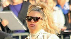Khloé Kardashian responde a críticas por darle leche de fórmula a su bebé