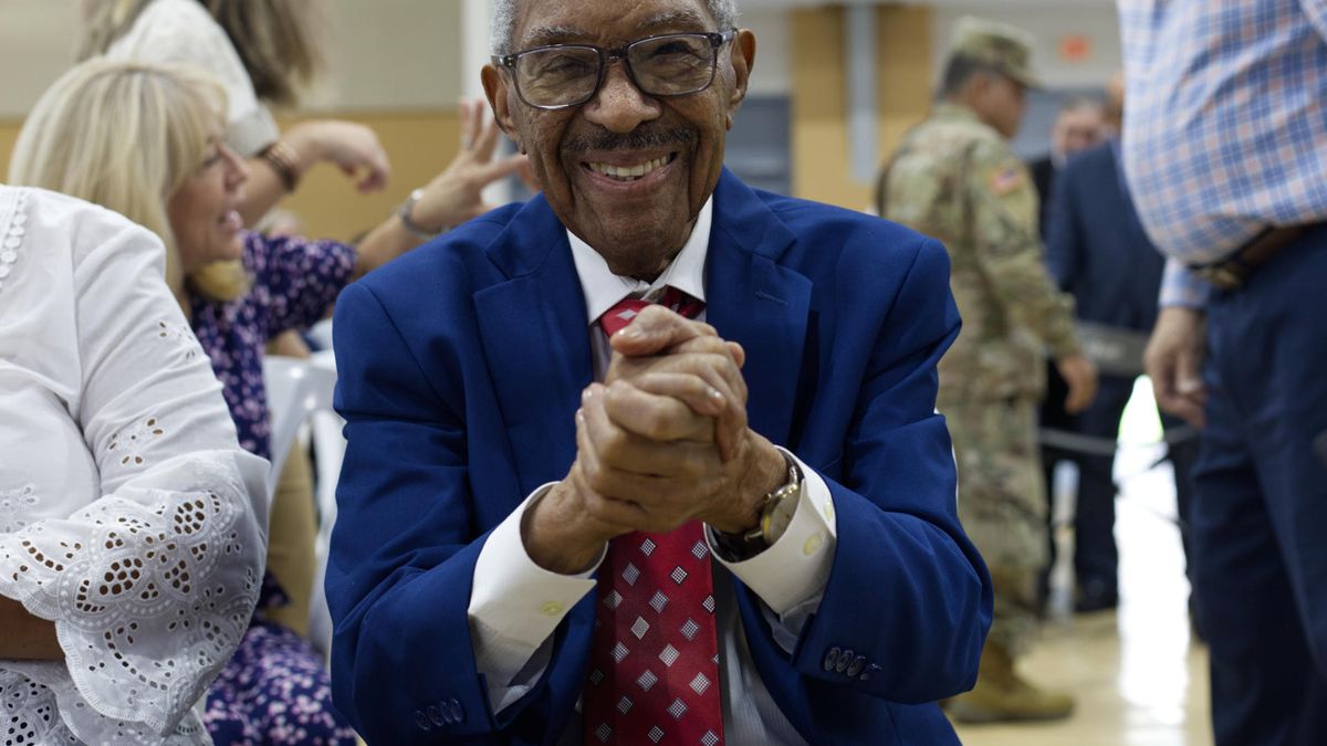 Fallece Rafael Ithier, fundador de la orquesta de salsa El Gran Combo de Puerto Rico. Fallece Rafael Ithier, fundador de la orquesta de salsa El Gran Combo de Puerto Rico.