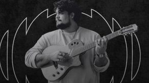 Carlos Vallarino firma contrato con Sony Music