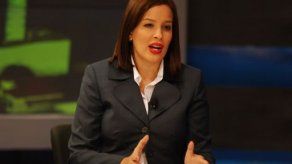 Suspenden indagatoria a ex directora de Migración