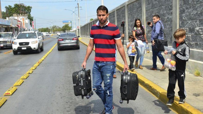 Nuevo Laredo recibe grupo de migrantes devueltos por EEUU