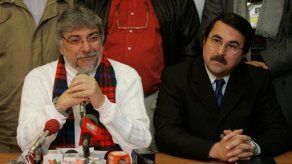 Lugo en problemas: renunció su secretario privado