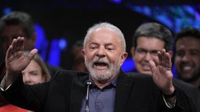 El expresidente de Brasil, Lula Da Silva,&nbsp; cuenta con 48% de los votos.