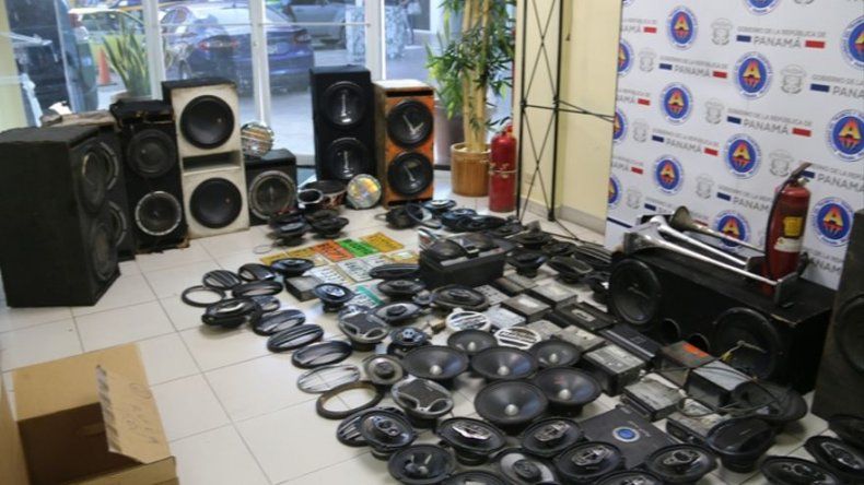 ATTT decomisa equipos de audio y vídeo en autobuses en Panamá Este