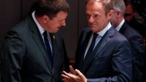 Tusk suspende el Consejo Europeo sobre el reparto de cargos hasta mañana