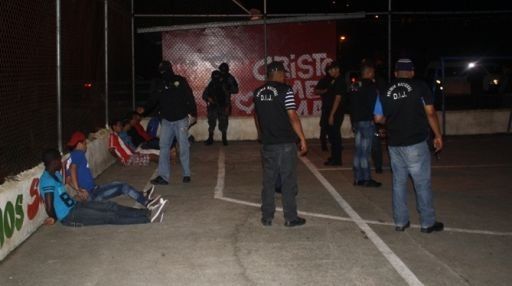 Retienen a 34 sujetos en operativo antipandillas en San Miguelito