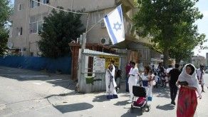Israel lanza programa de expulsión de miles de migrantes
