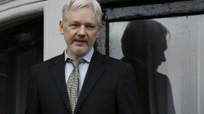 Tribunal sueco mantiene orden de detención contra Assange