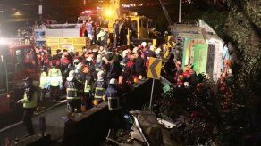 Un accidente de bus deja 32 muertos en Taiwán
