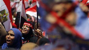 Manifestantes egipcios piden la renuncia de Morsi