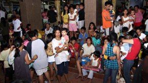 Unos 132.000 filipinos vuelven a sus casas tras alerta de tsunami