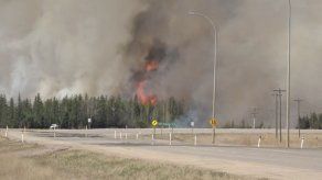 Canadá tardará meses en controlar devastador incendio
