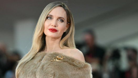 Angelina Jolie rompe en llanto tras recibir gran ovación en Festival de Cine de Venecia