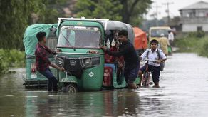 El ejército y la fuerza aérea de la India han tenido que evacuar a miles de personas en las últimas dos semanas.&nbsp;