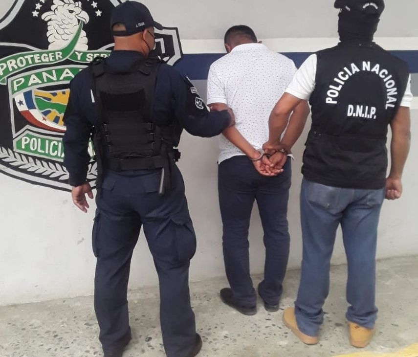 Las aprehensiones se realizaron mediante diversas diligencias de allanamiento de la operación Alfil.