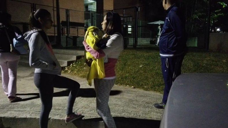Temblor seguido por veintena de réplicas se sintió en Caracas y buena parte de Venezuela