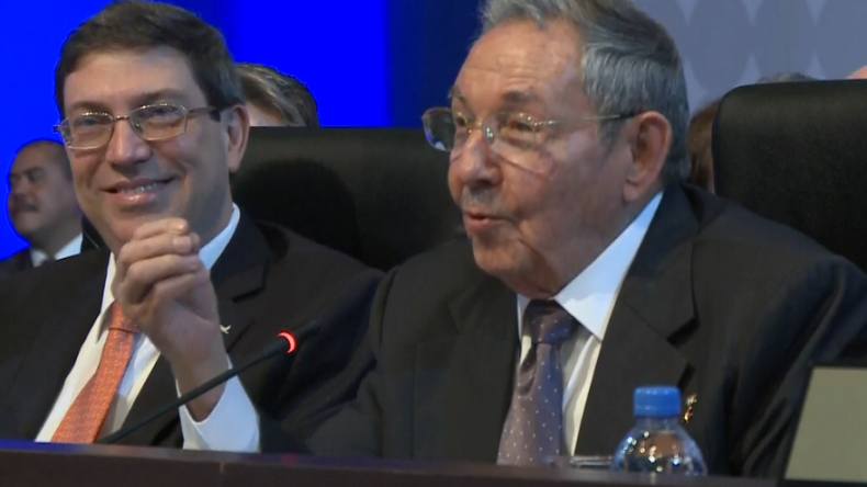 Castro exculpa a Obama sobre decisiones de EEUU, reafirma apoyo a Venezuela