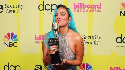 Karol G robó miradas en los Billboard Music Awards.