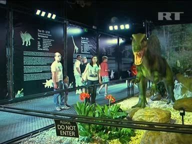 Un espectáculo con dinosaurios de tamaño real y con movimiento