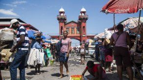 Haití trata de recobrar normalidad tras huelga y violentas protestas Haití trata de recobrar normalidad tras huelga y violentas protestas