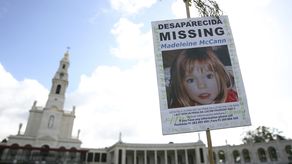La desaparición de Madeleine despertó interés en el mundo, con declaraciones de avistamiento de la niña hasta en Australia, y se publicaron libros y filmaron documentales de TV sobre el caso.