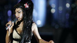 Salió del hospital la cantante británica Amy Winehouse