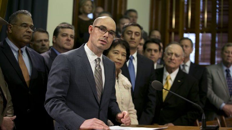 Texas propone más puntos de revisión en frontera con México