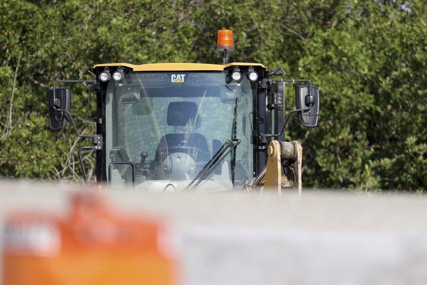 El sheriff dijo que Molina será acusado de abandonar la escena de un accidente con resultado de muerte.