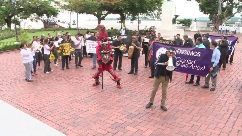 Con tamborito, docentes piden la creación de la Comisión Interinstitucional INAC-Meduca