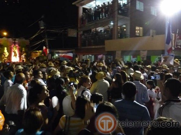 Desfile de las Mil Polleras