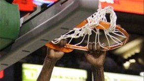 Celtics suman nueve victorias en fila de la mano de Pierce