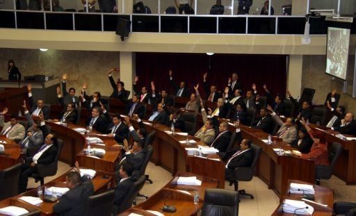 Diputados piden explicación del MOP sobre carretera Divisa-Chitré