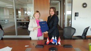Ifarhu firma convenio de cooperación con Centennial College