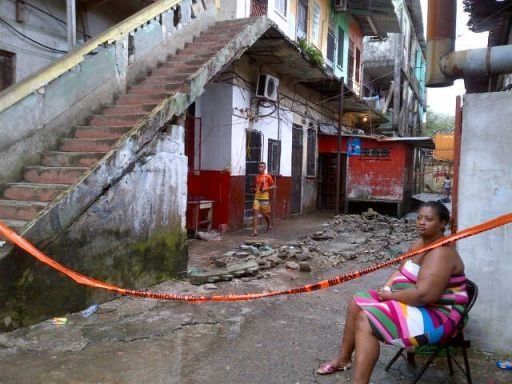 Afectados por desplome de balcón en Colón están estables