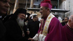Capital de la Navidad festeja la entrada del líder católico desde Jerusalén
