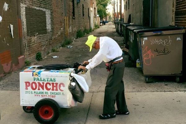 Abuelito paletero recibe donación de 380.000 dólares
