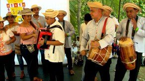 Celebran el Día Mundial del Folklore en Mi Pueblito Afroantillano