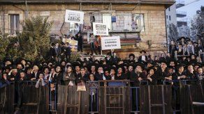Miles de judíos ultraortodoxos manifiestan en Israel contra servicio militar