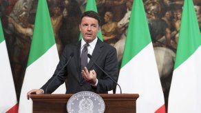 Renzi dice a los damnificados por el terremoto: Reconstruiremos todo