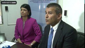 Sittón denuncia en ANTAI a funcionarios de mando naturalizados en el exterior