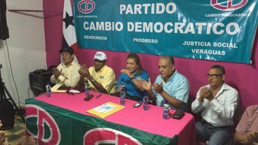 Camacho exhorta a las bases del CD a fortalecer su papel opositor