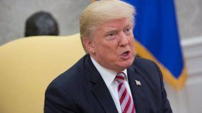 Trump afirma que Tillerson pierde el tiempo buscando negociar con Pyongyang