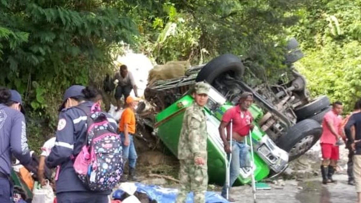 Mueren Nueve En Accidente Vial Al Suroeste De Colombia